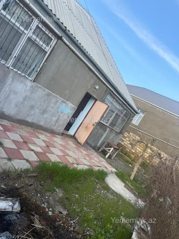 Satılır 4 otaqlı həyət evi 100 m²
