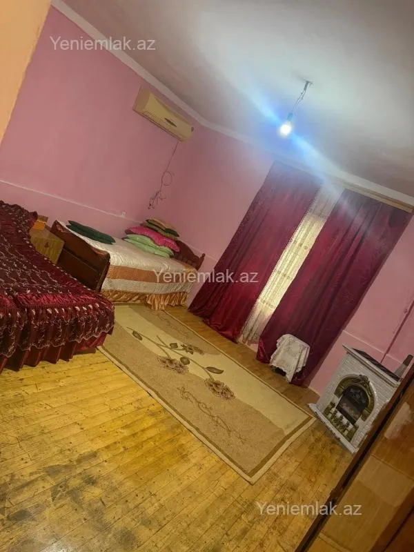 Satılır 4 otaqlı həyət evi 100 m²