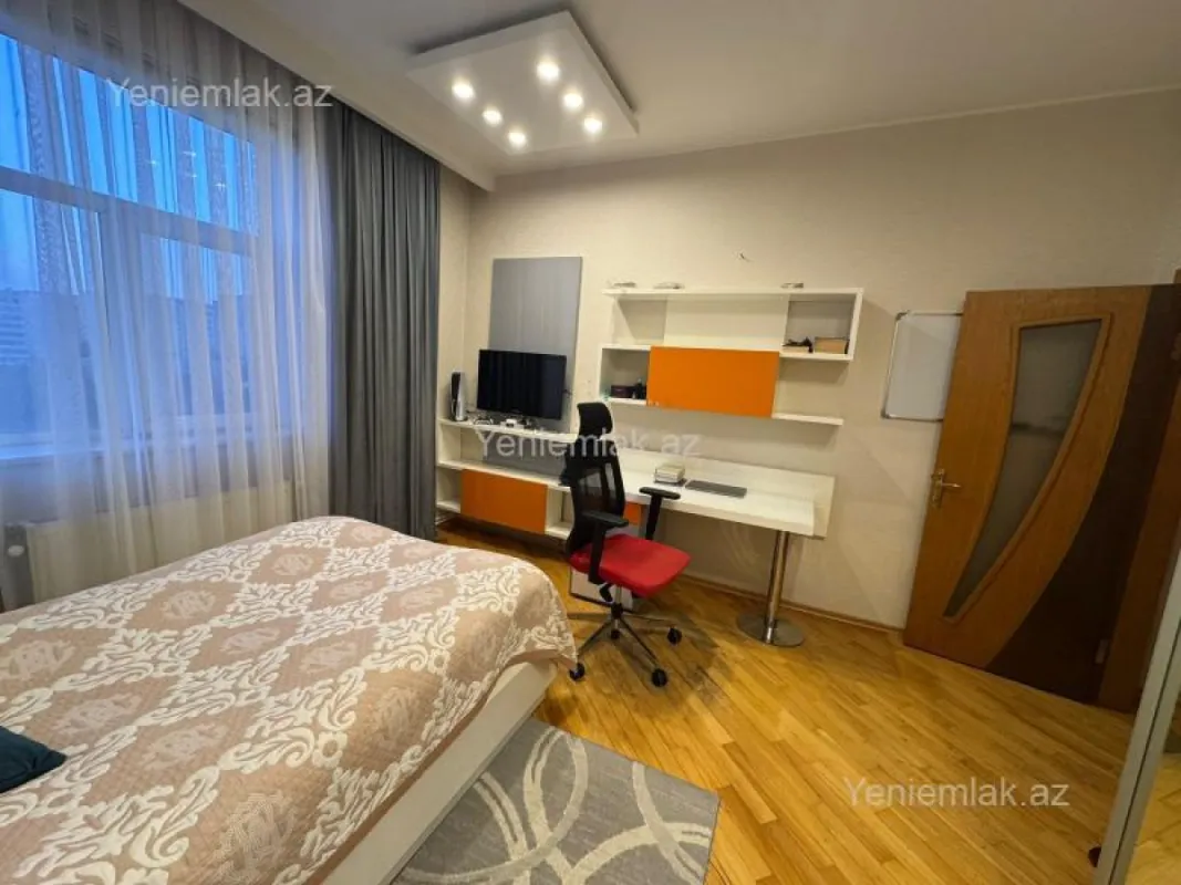 Satılır 3 otaqlı yeni tikili 112 m²