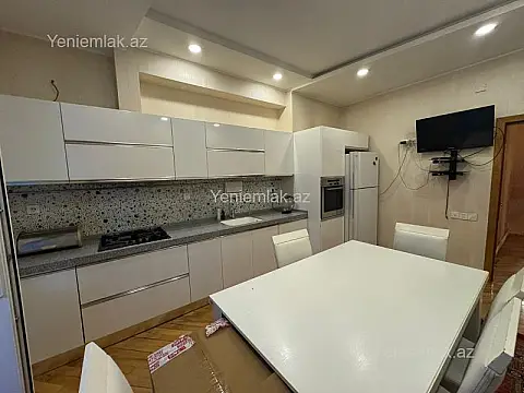 Satılır 3 otaqlı yeni tikili 112 m²