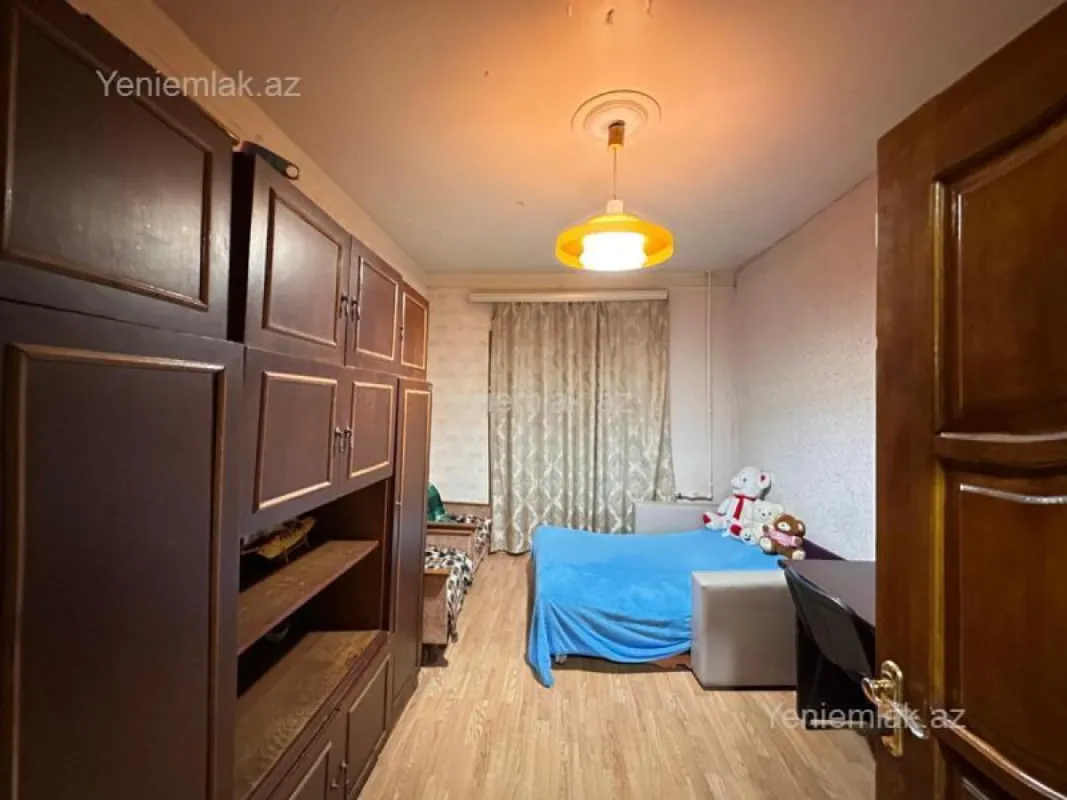 Satılır 3 otaqlı köhnə tikili 90 m²