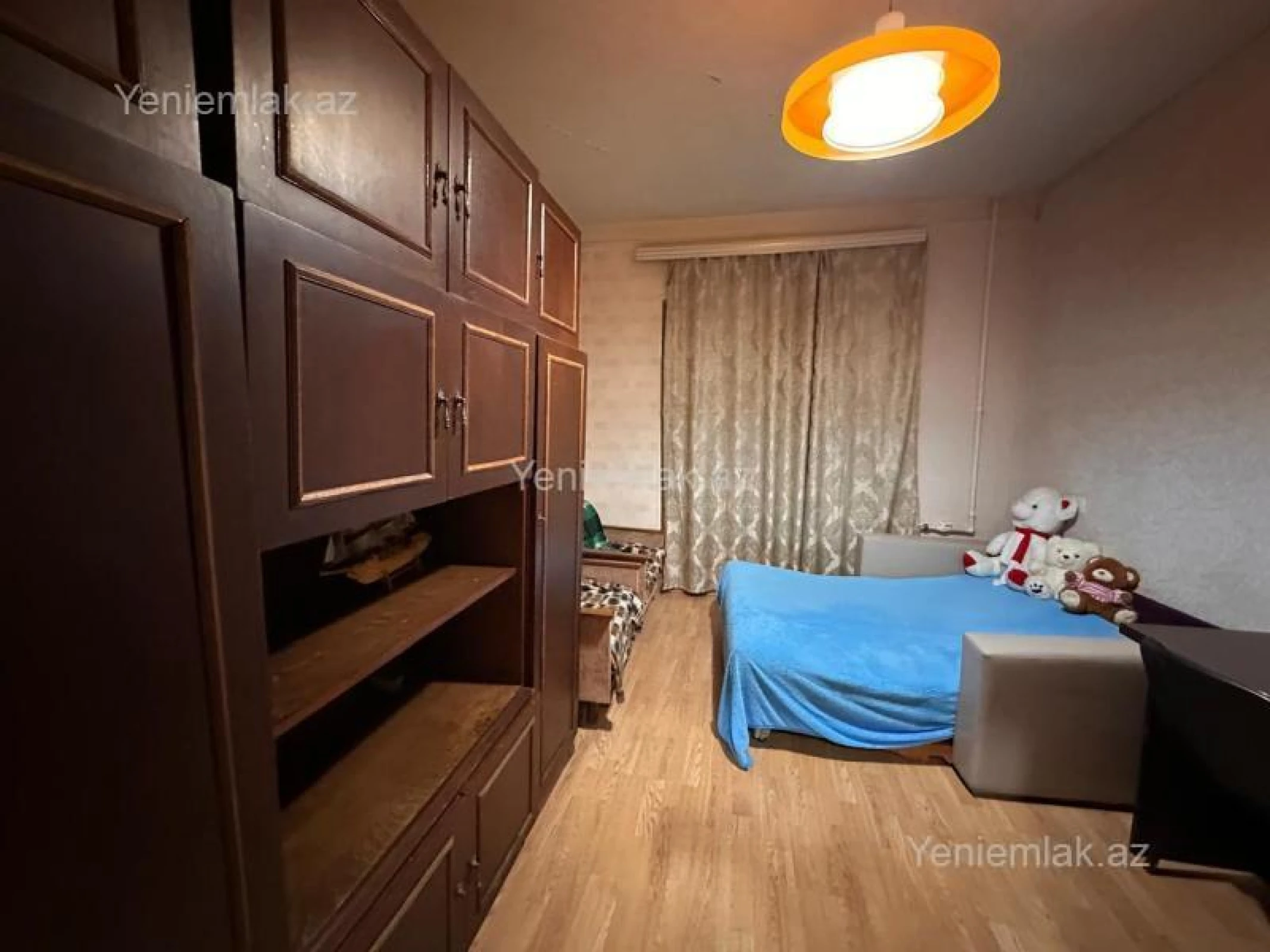 Satılır 3 otaqlı köhnə tikili 90 m²
