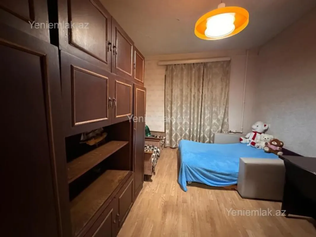 Satılır 3 otaqlı köhnə tikili 90 m²