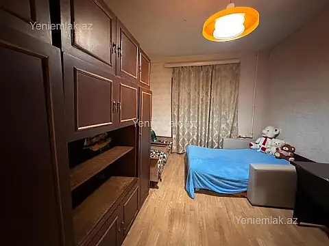 Satılır 3 otaqlı köhnə tikili 90 m²