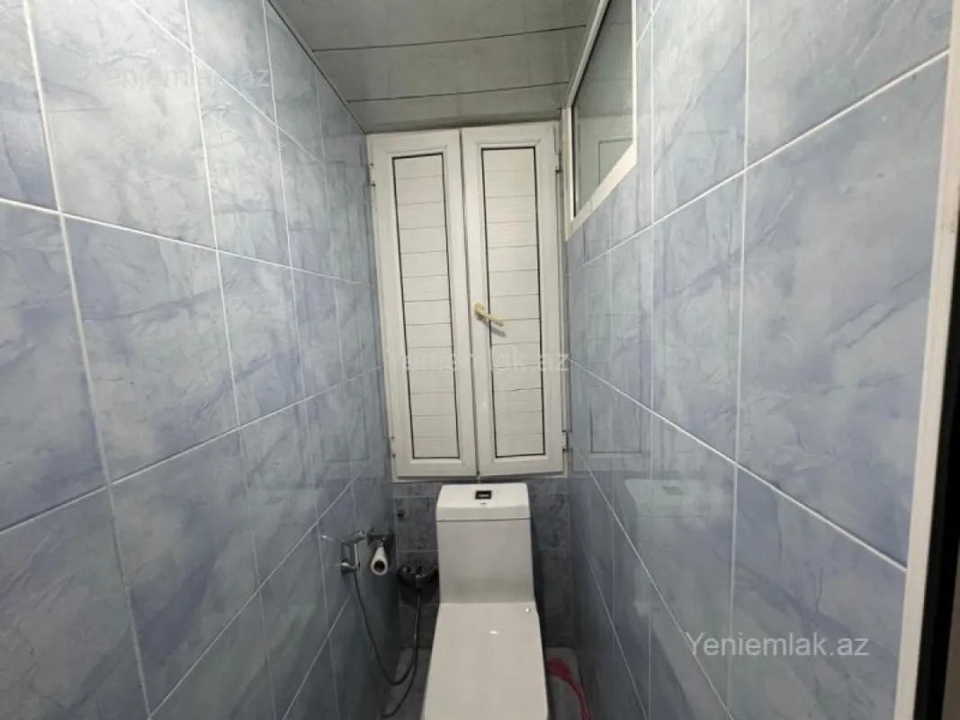 Satılır 3 otaqlı köhnə tikili 90 m²