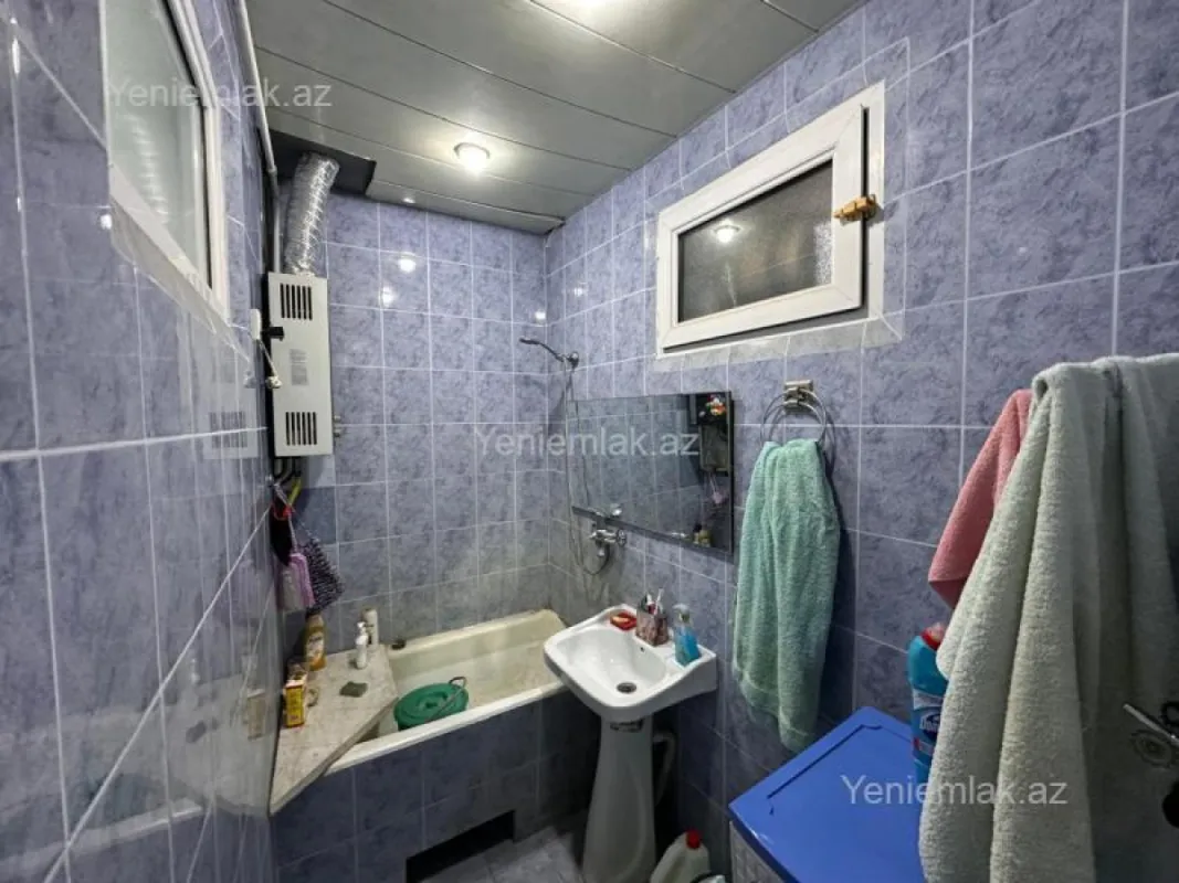 Satılır 3 otaqlı köhnə tikili 90 m²