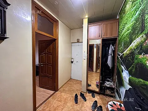 Satılır 3 otaqlı köhnə tikili 90 m²