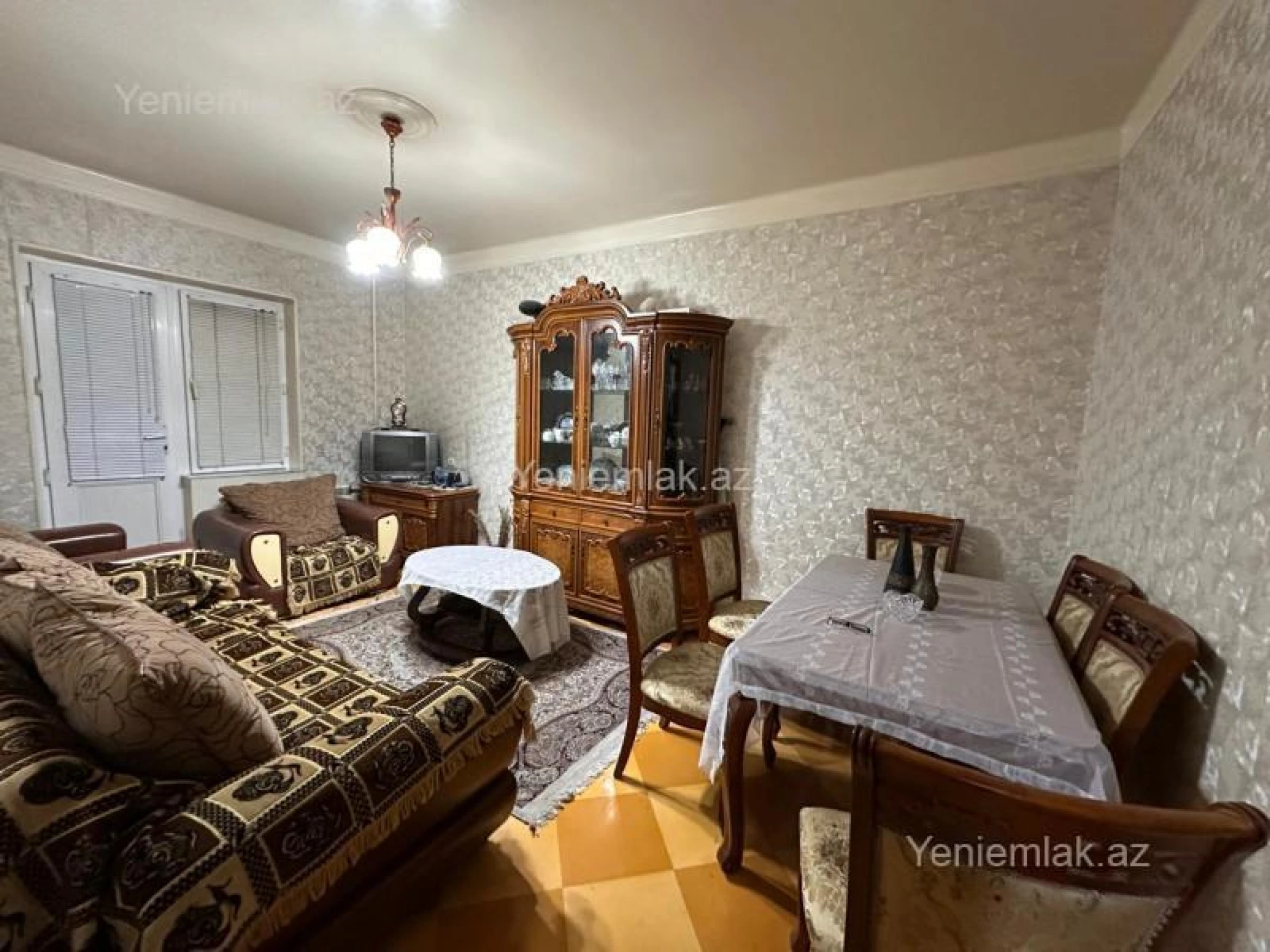 Satılır 3 otaqlı köhnə tikili 90 m²