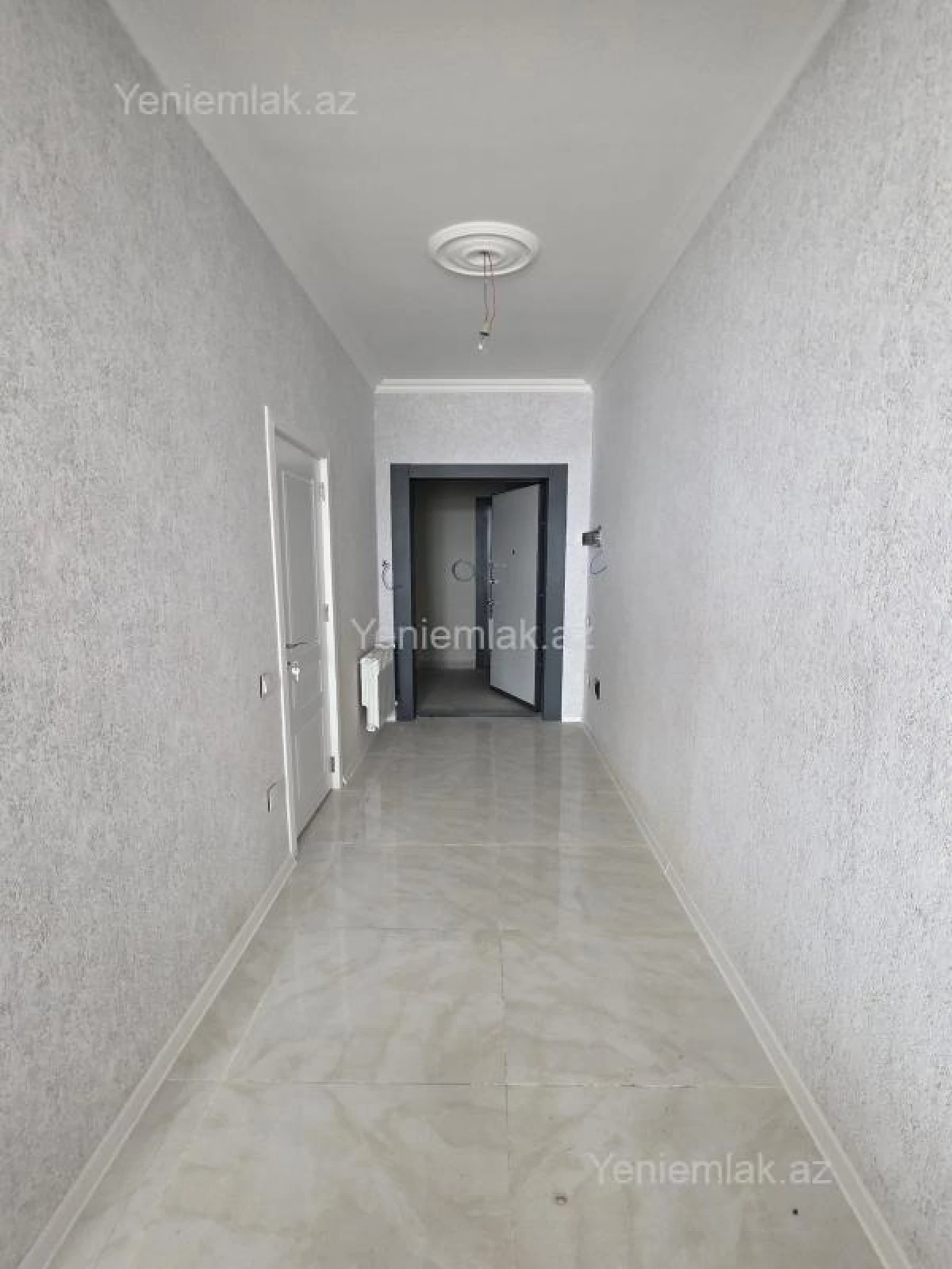 Satılır 2 otaqlı yeni tikili 61 m²