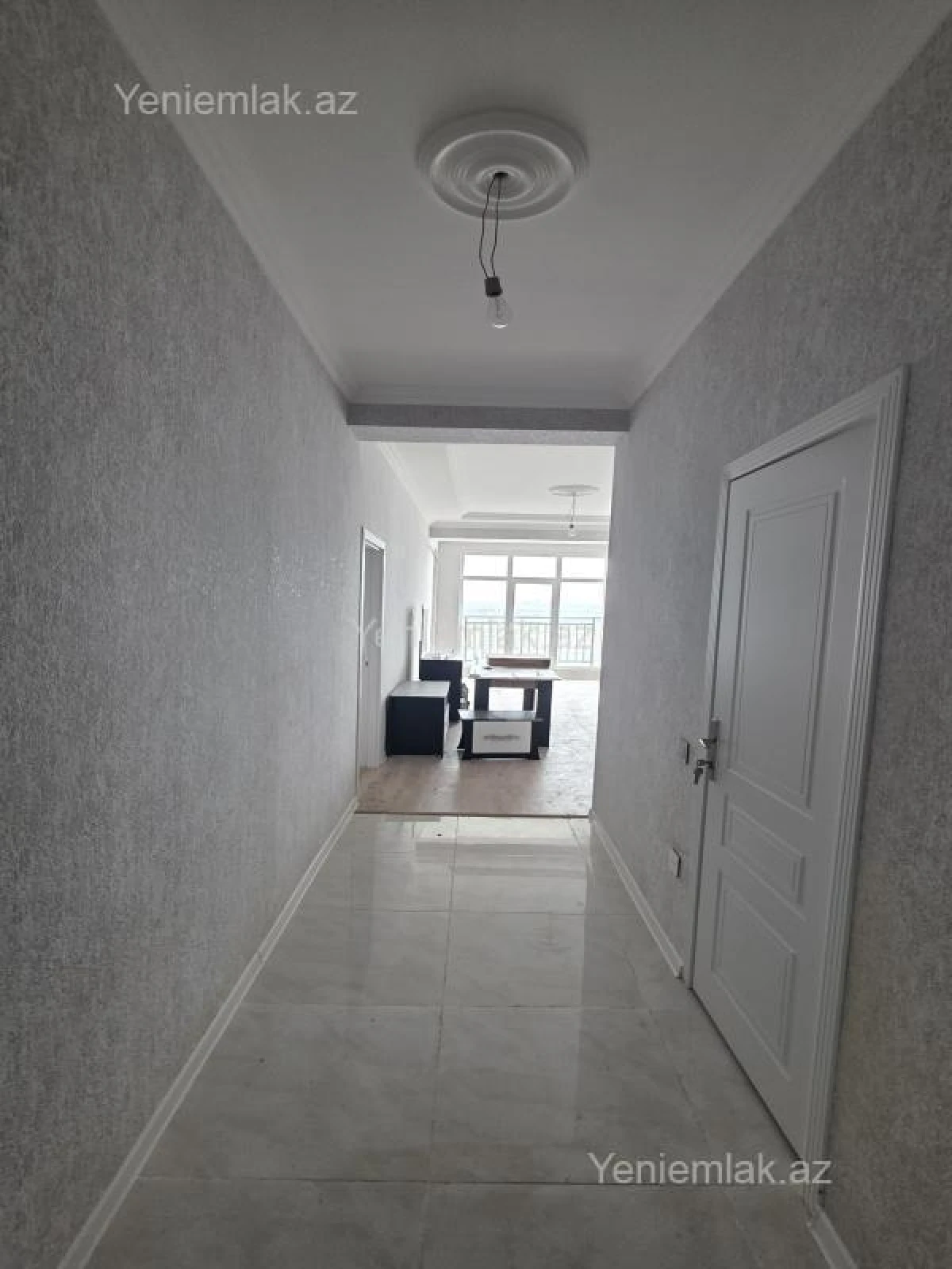 Satılır 2 otaqlı yeni tikili 61 m²