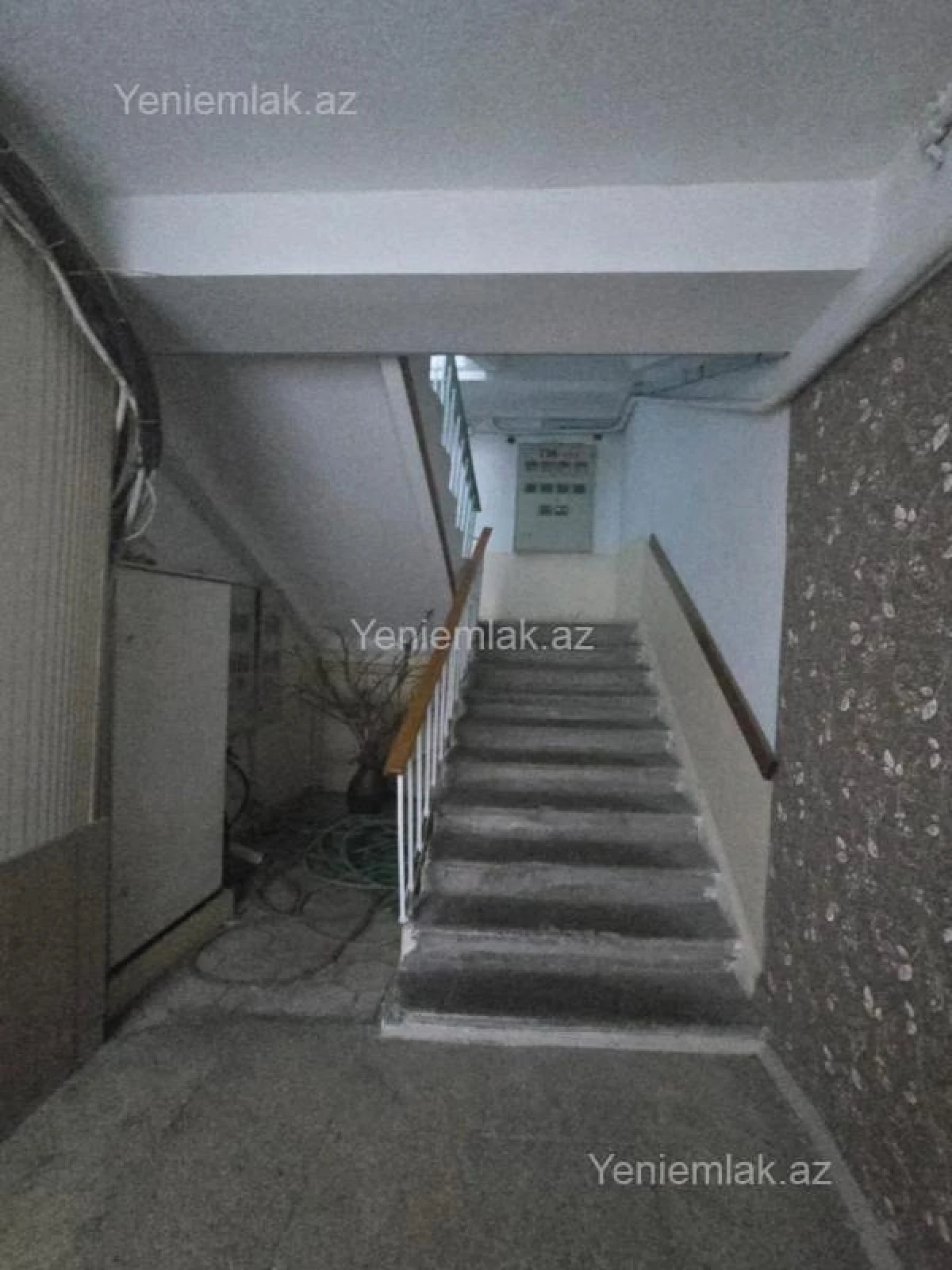 Satılır 2 otaqlı köhnə tikili 60 m²