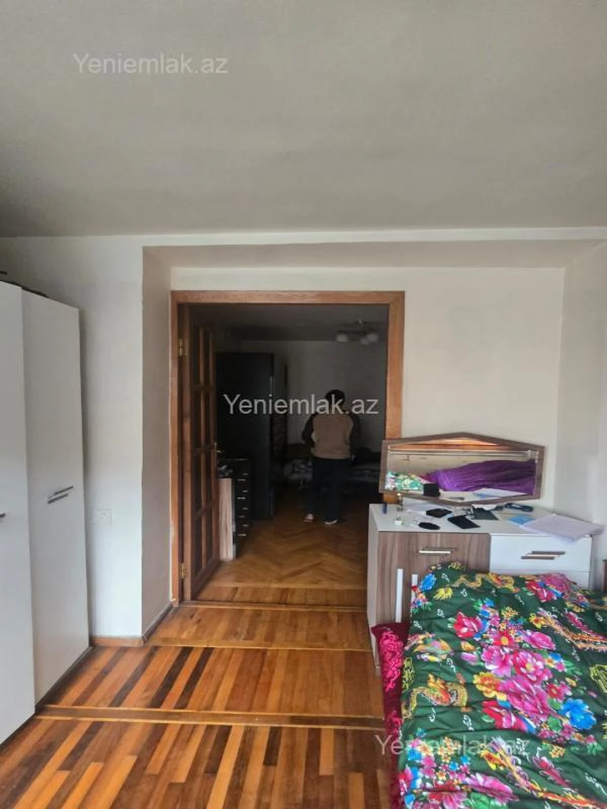 Satılır 2 otaqlı köhnə tikili 60 m²