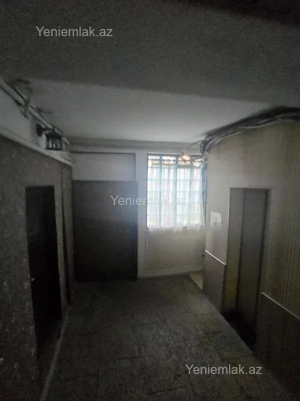 Satılır 2 otaqlı köhnə tikili 60 m²