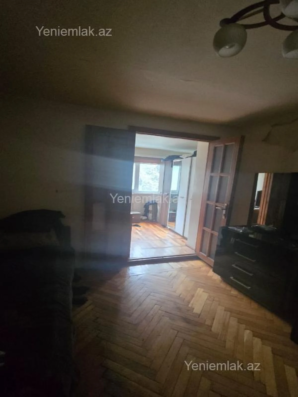 Satılır 2 otaqlı köhnə tikili 60 m²