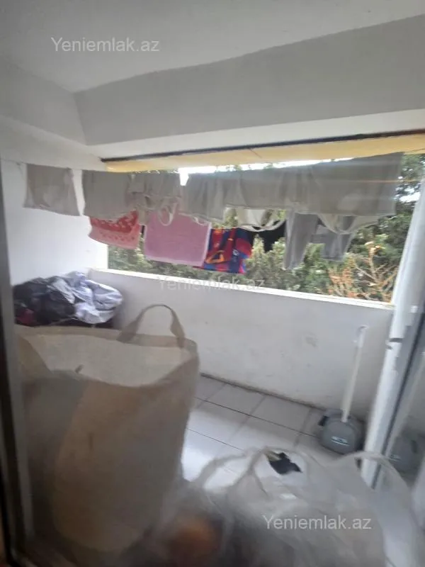 Satılır 2 otaqlı köhnə tikili 60 m²