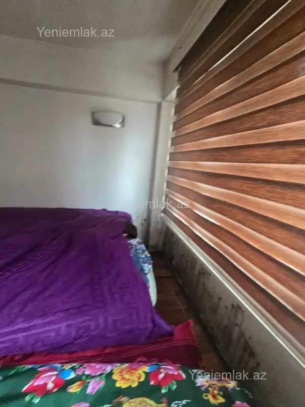 Satılır 2 otaqlı köhnə tikili 60 m²