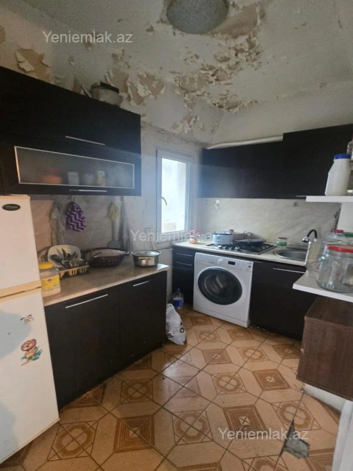 Satılır 2 otaqlı köhnə tikili 60 m²