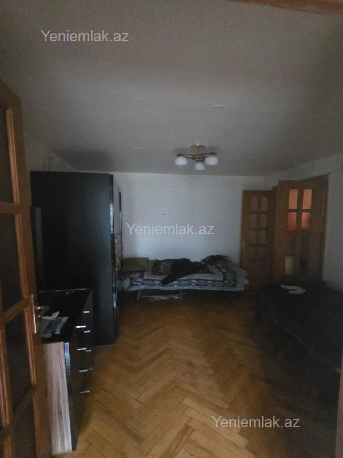 Satılır 2 otaqlı köhnə tikili 60 m²