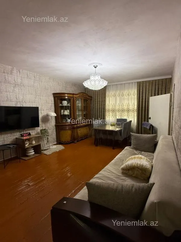 Satılır 2 otaqlı köhnə tikili 50 m²
