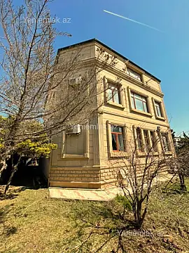 Satılır 6 otaqlı həyət evi 570 m²