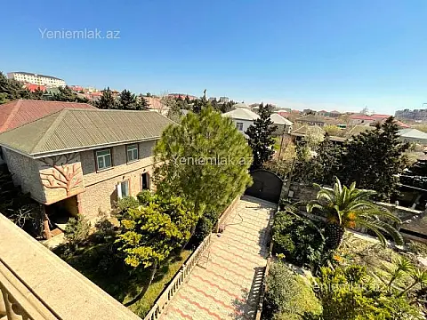 Satılır 6 otaqlı həyət evi 570 m²