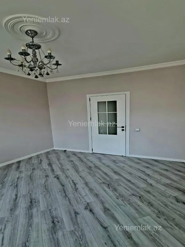 Satılır 2 otaqlı köhnə tikili 67 m²