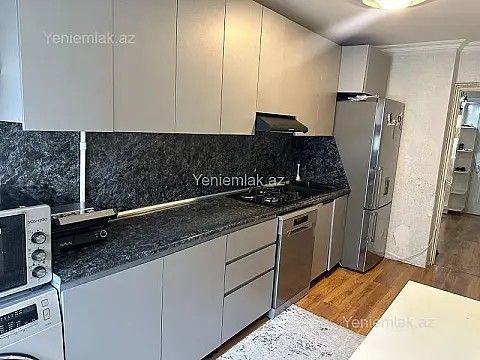 Satılır 3 otaqlı köhnə tikili 65 m² — Bakı, Nizami 3 otaq 65.00 m²