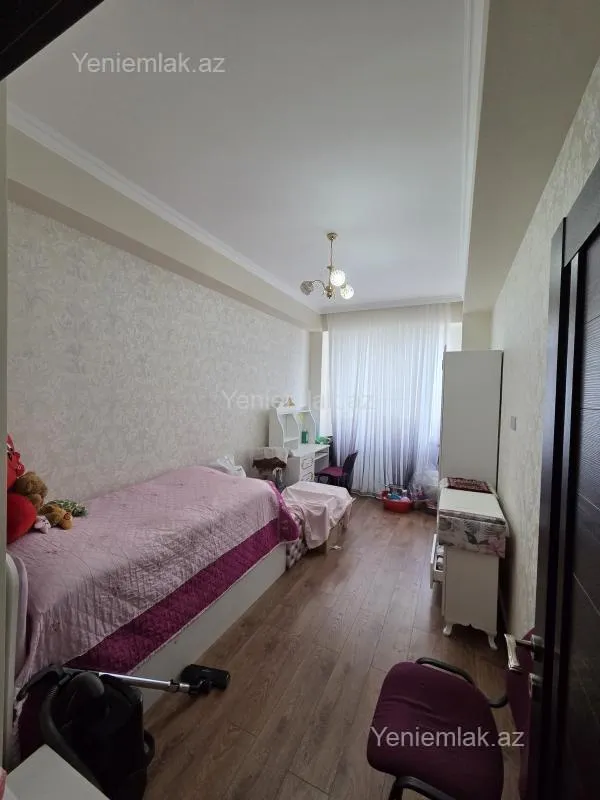 Satılır 3 otaqlı yeni tikili 87 m²