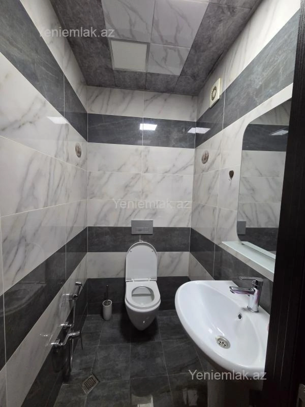 Satılır 3 otaqlı yeni tikili 87 m²