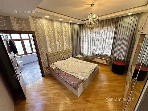 Satılır 8 otaqlı həyət evi 780 m²