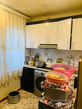 Satılır 4 otaqlı köhnə tikili 100 m²