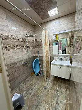Satılır 3 otaqlı köhnə tikili 80 m²