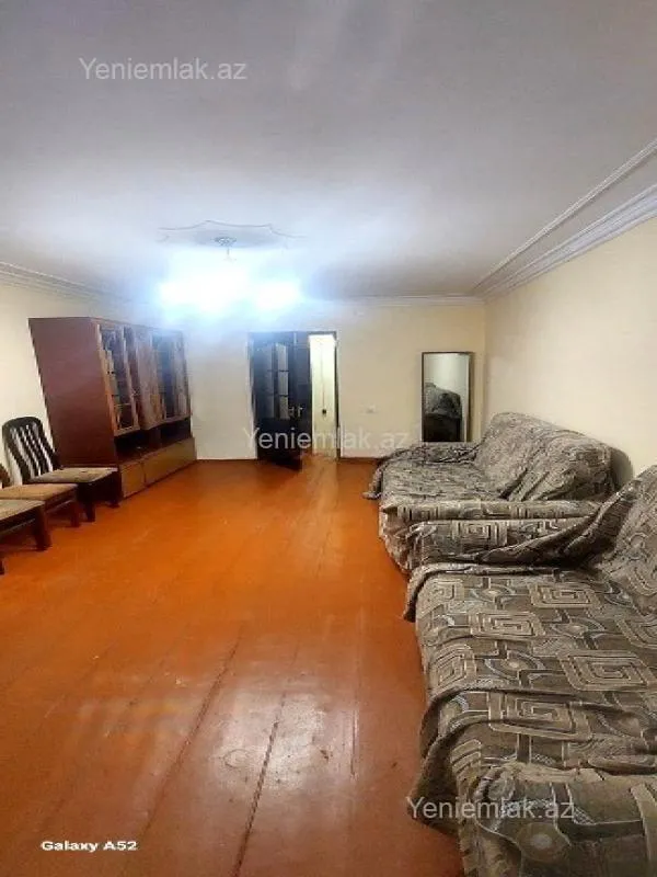 Satılır 3 otaqlı köhnə tikili 75 m²