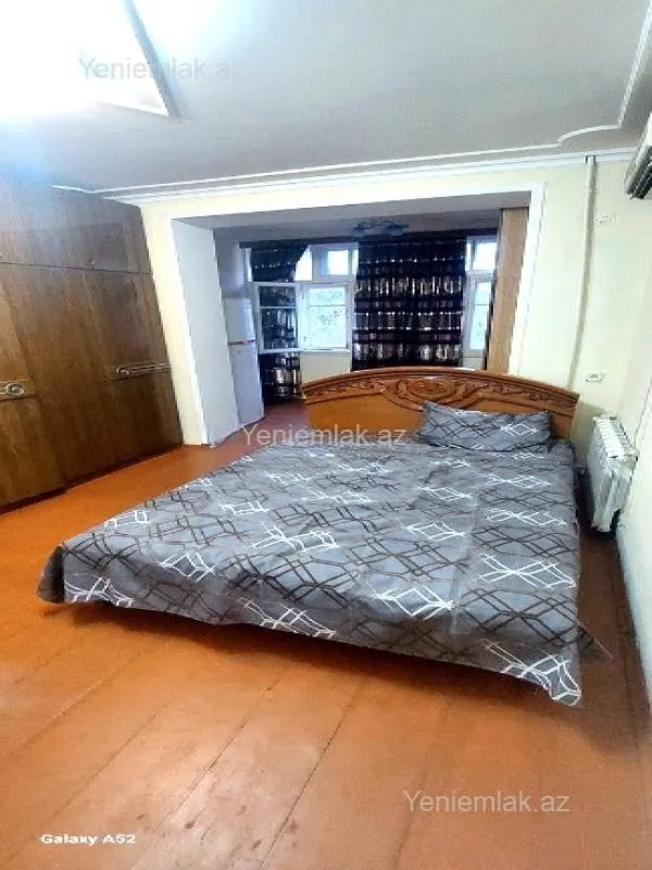 Satılır 3 otaqlı köhnə tikili 75 m²