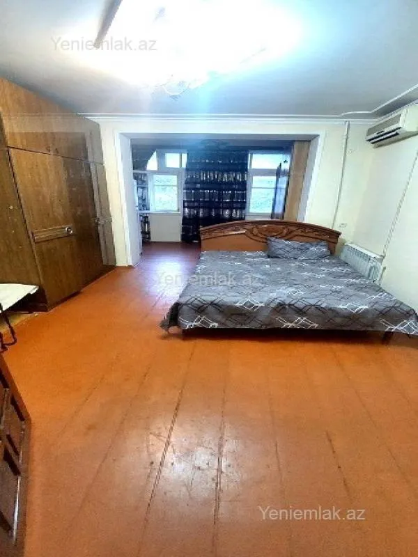 Satılır 3 otaqlı köhnə tikili 75 m²