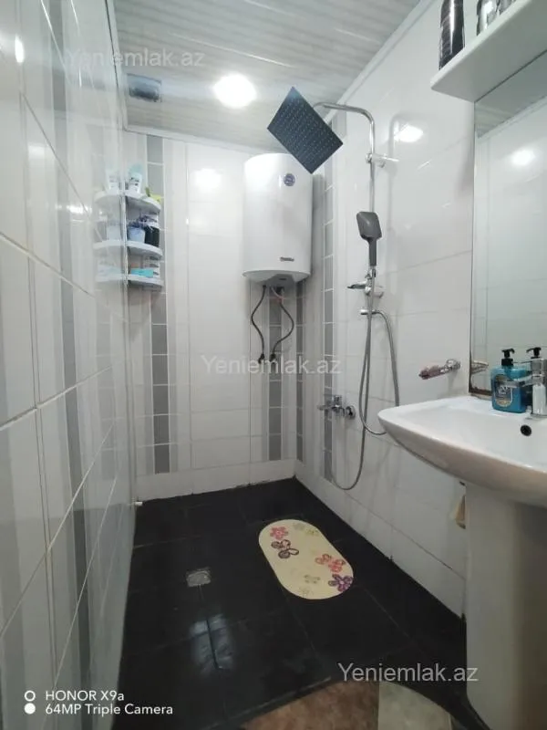 Satılır 2 otaqlı köhnə tikili 50 m²