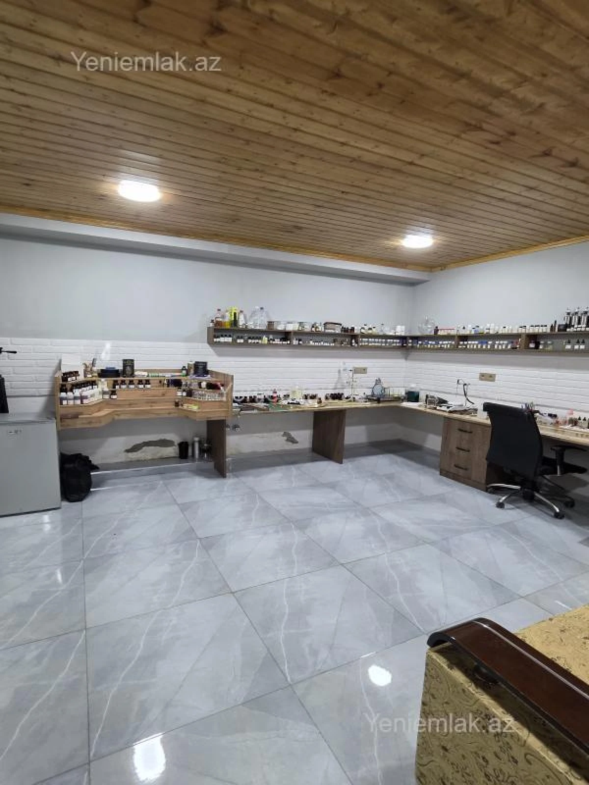 Satılır 7 otaqlı obyekt 200 m²