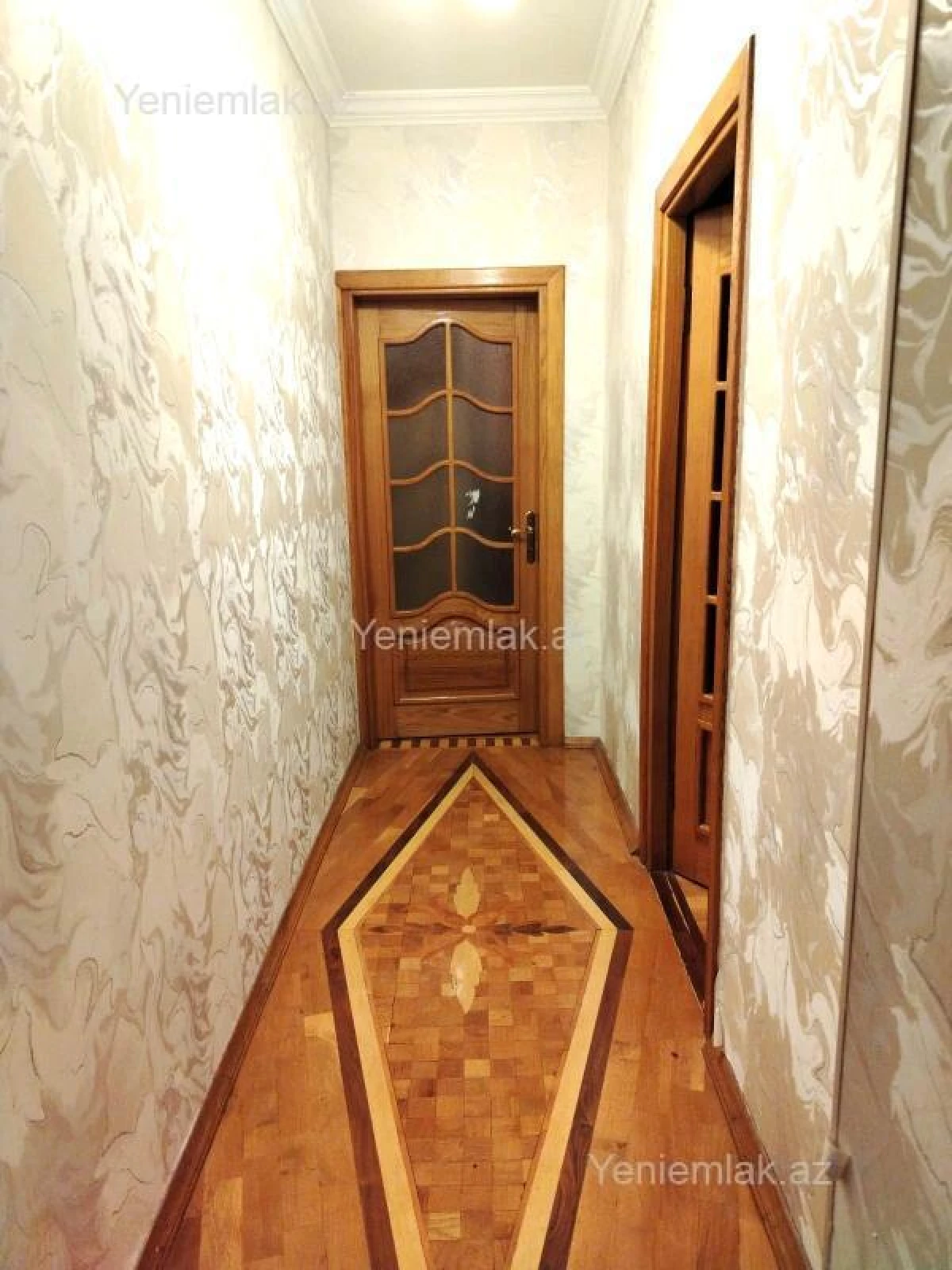 Satılır 5 otaqlı köhnə tikili 120 m²