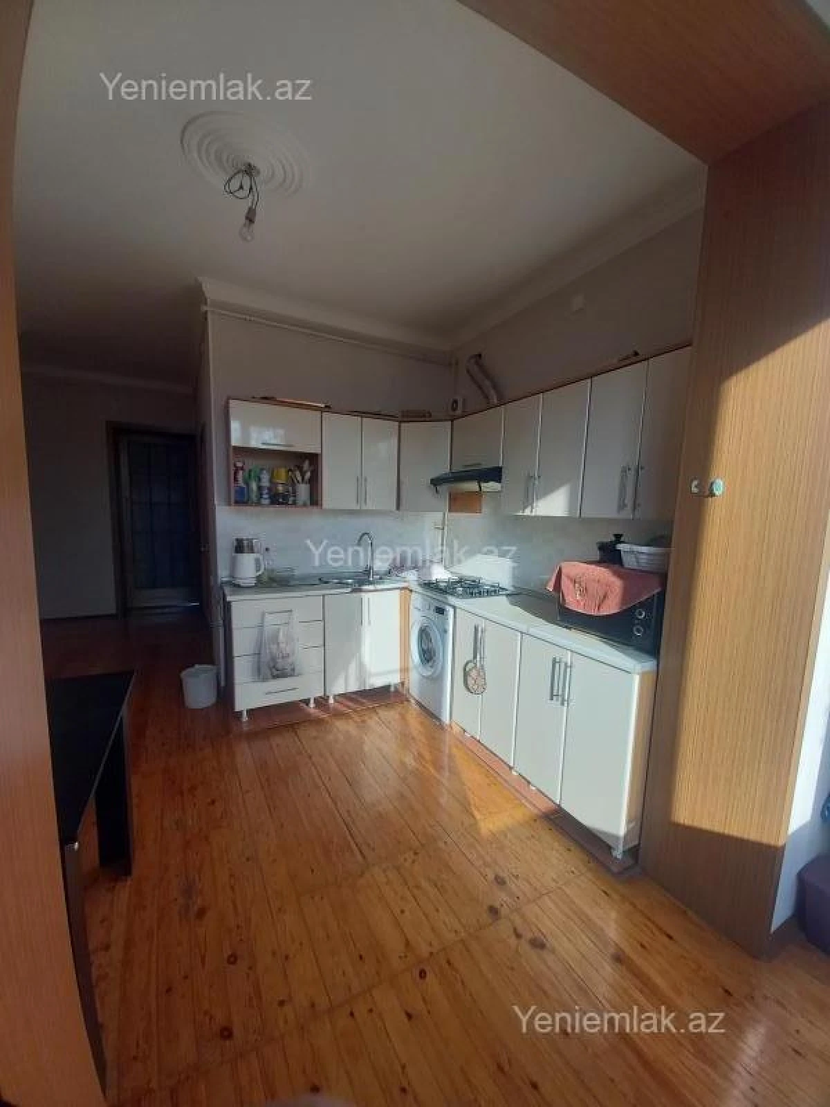 Satılır 3 otaqlı köhnə tikili 100 m²