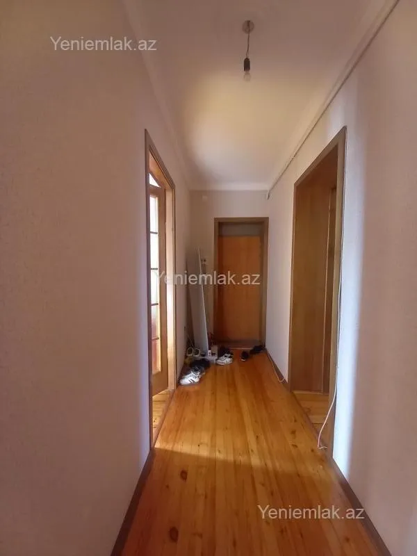 Satılır 3 otaqlı köhnə tikili 100 m²