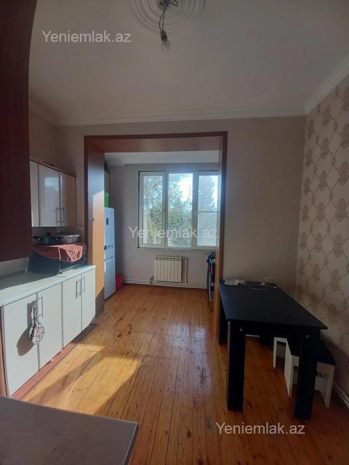 Satılır 3 otaqlı köhnə tikili 100 m²