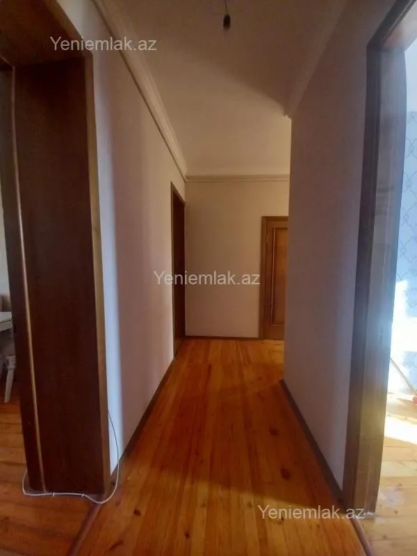 Satılır 3 otaqlı köhnə tikili 100 m²