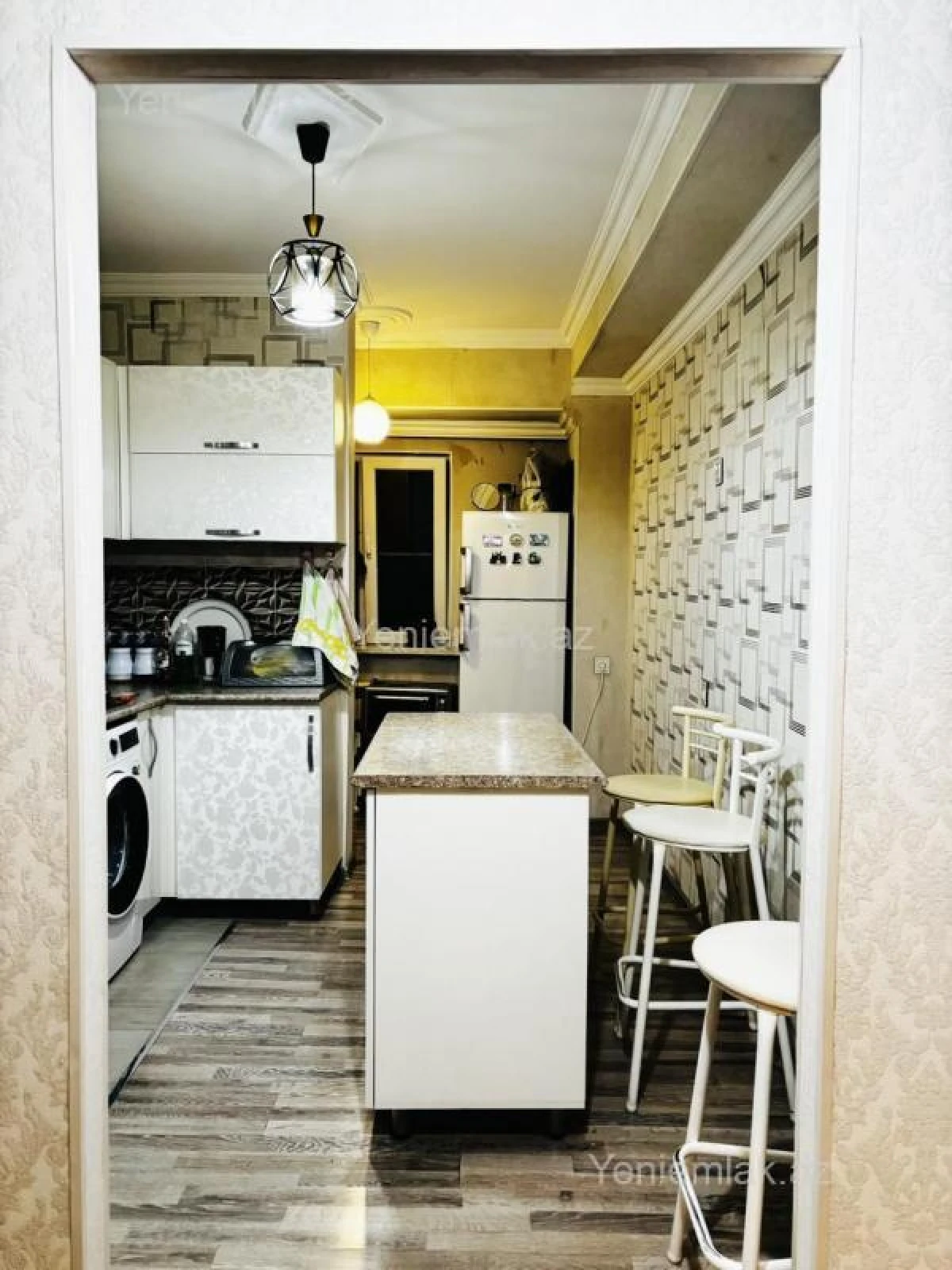 Satılır 4 otaqlı köhnə tikili 100 m²