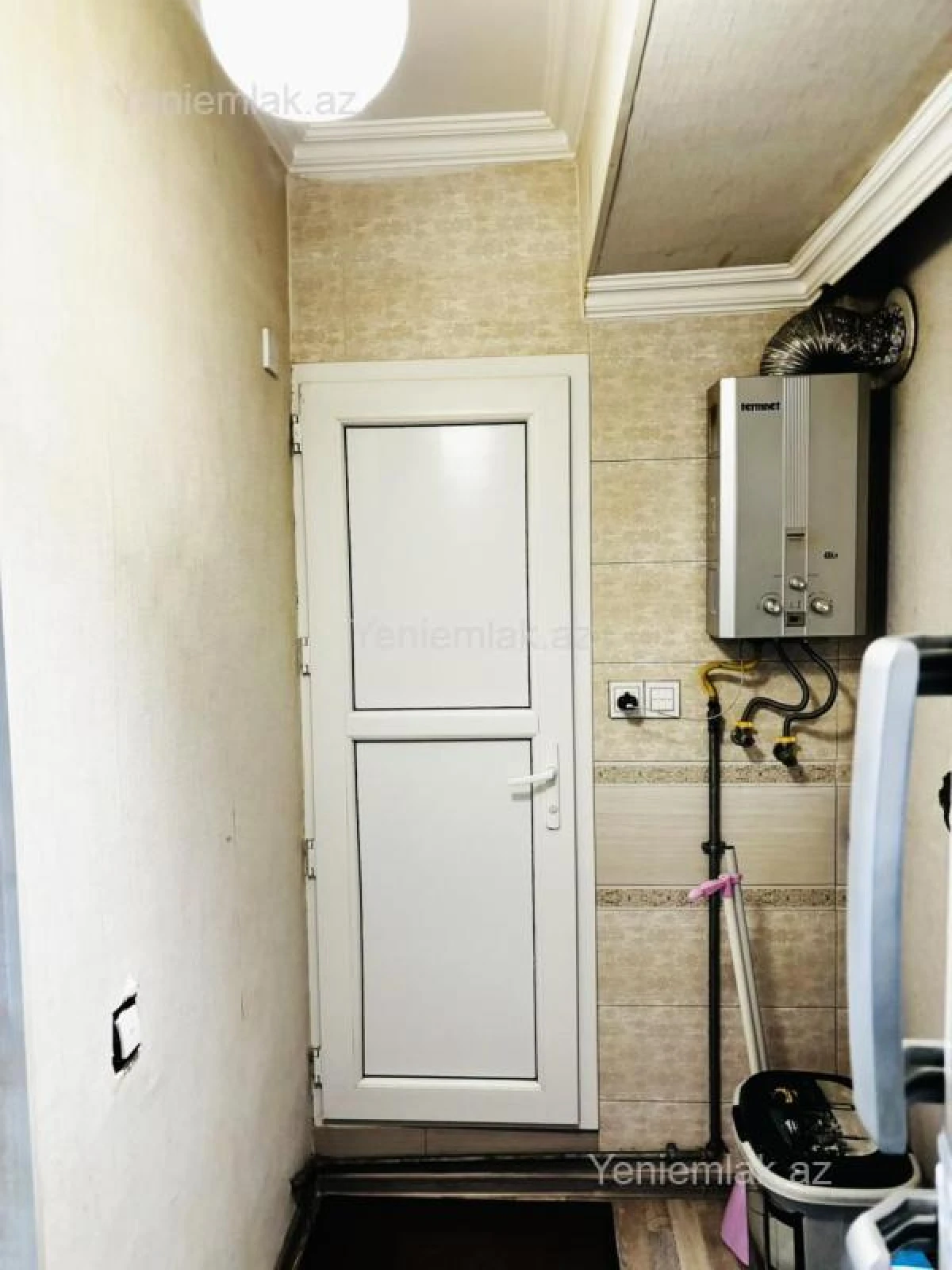 Satılır 4 otaqlı köhnə tikili 100 m²