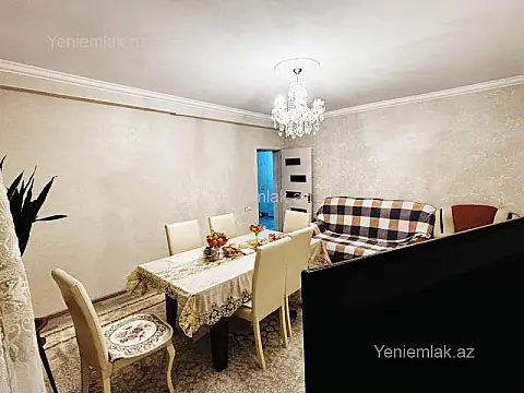 Satılır 4 otaqlı köhnə tikili 100 m²