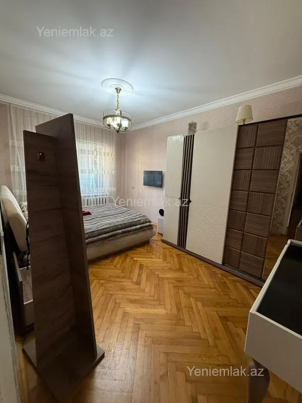 Satılır 3 otaqlı köhnə tikili 85 m²