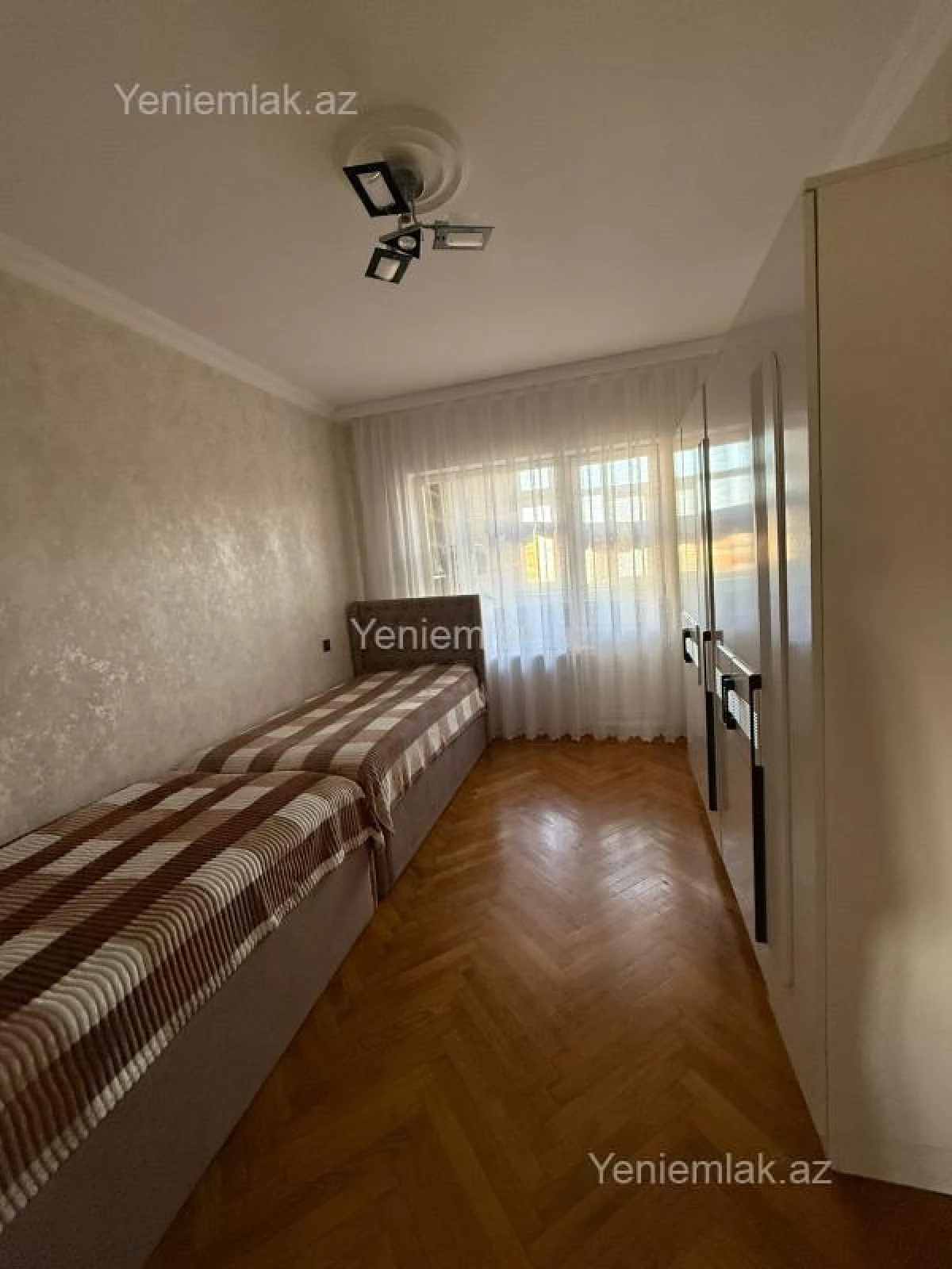 Satılır 3 otaqlı köhnə tikili 85 m²