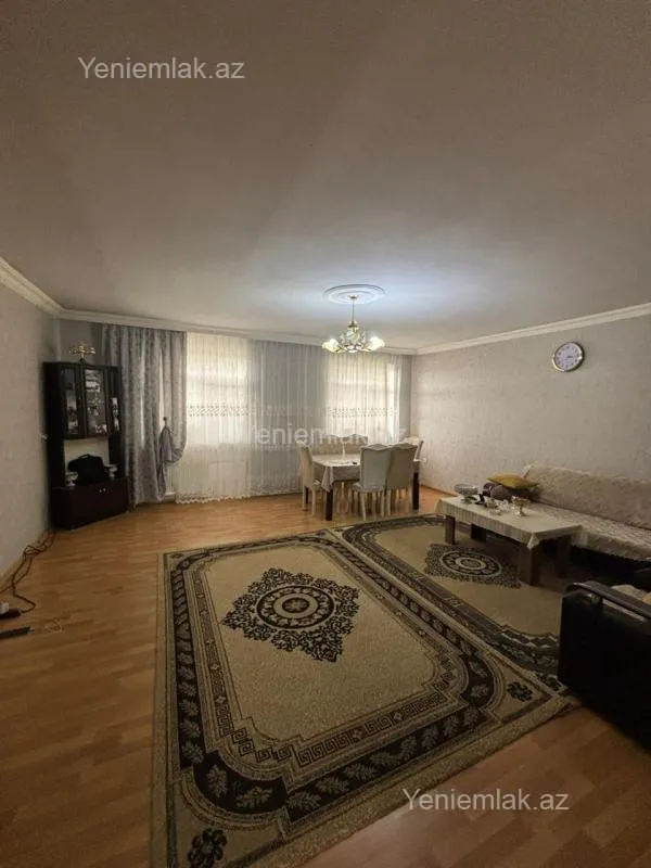 Satılır 3 otaqlı köhnə tikili 70 m²