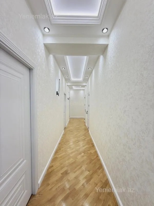 Satılır 3 otaqlı yeni tikili 103 m²