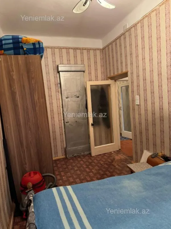 Satılır 3 otaqlı köhnə tikili 65 m²